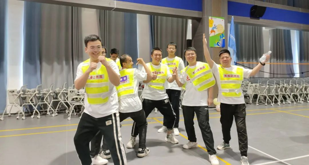 趣味运动结伴同行 | 凯发K8天生赢家一触即发物流趣味运动会