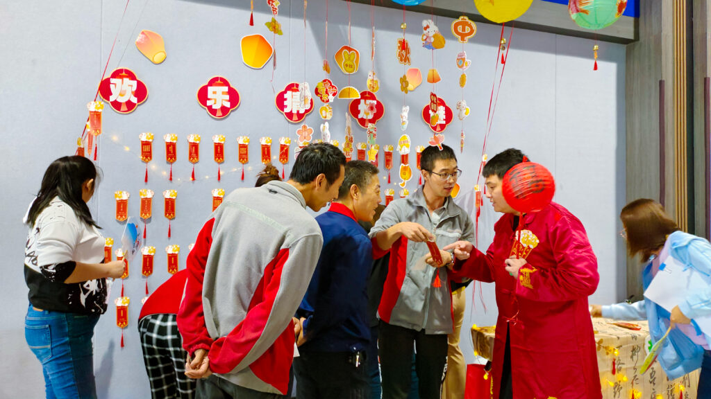 凯发K8天生赢家一触即发物流中秋游园会