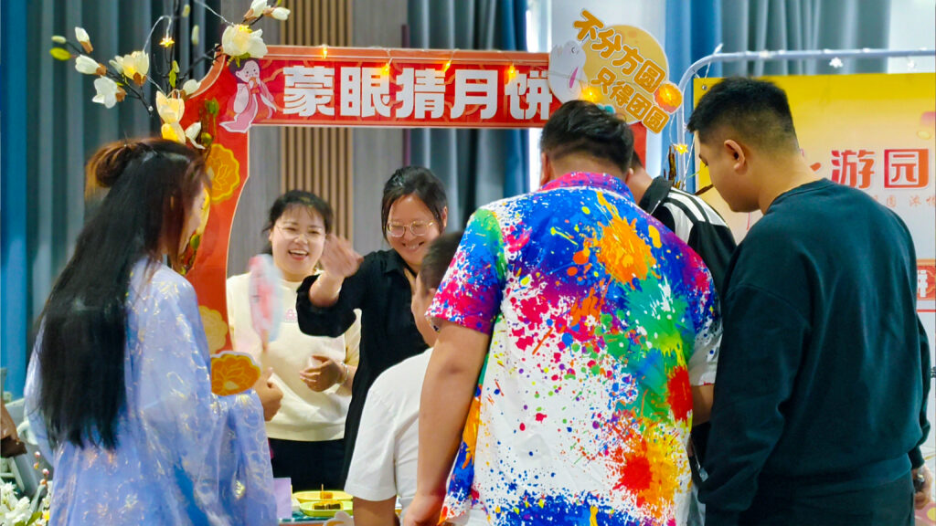 凯发K8天生赢家一触即发物流中秋游园会