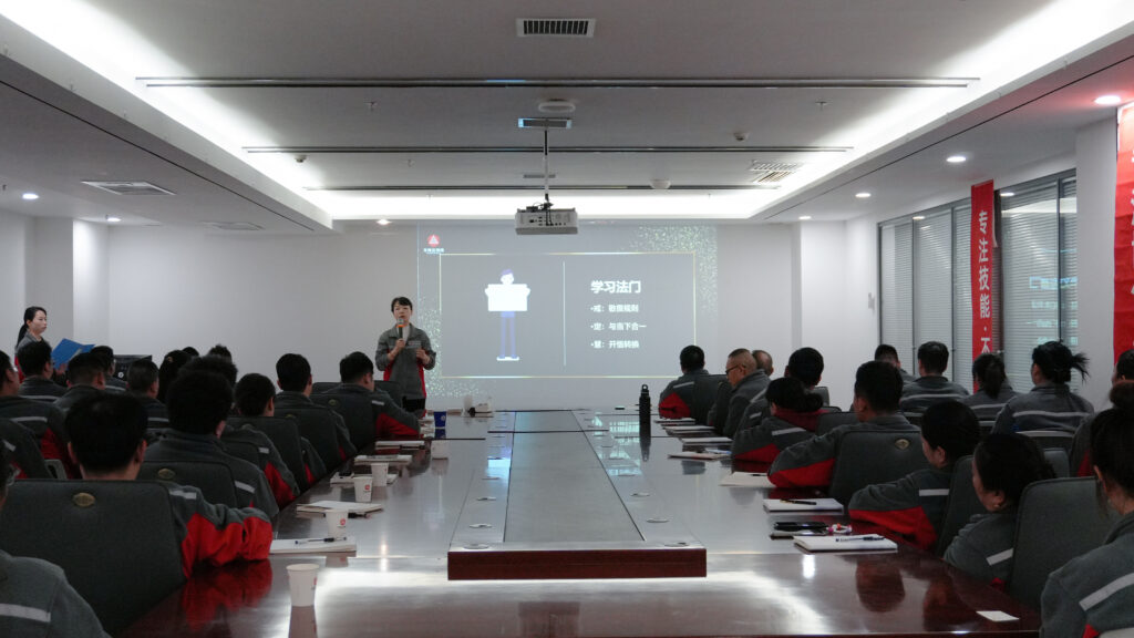 凯发K8天生赢家一触即发物流2025年度管理培训班启动：开启物流人才进阶之旅