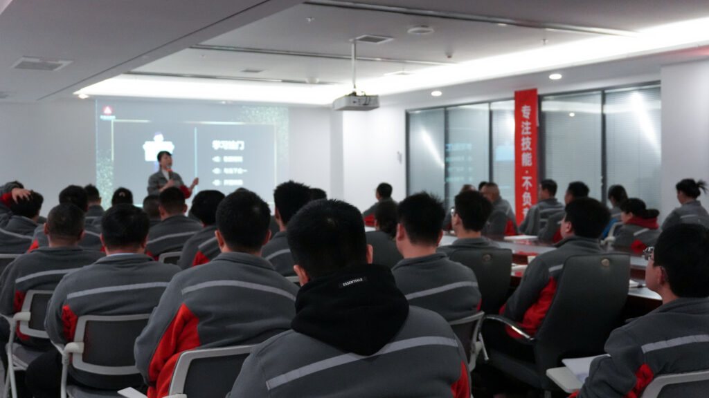 凯发K8天生赢家一触即发物流2025年度管理培训班启动：开启物流人才进阶之旅